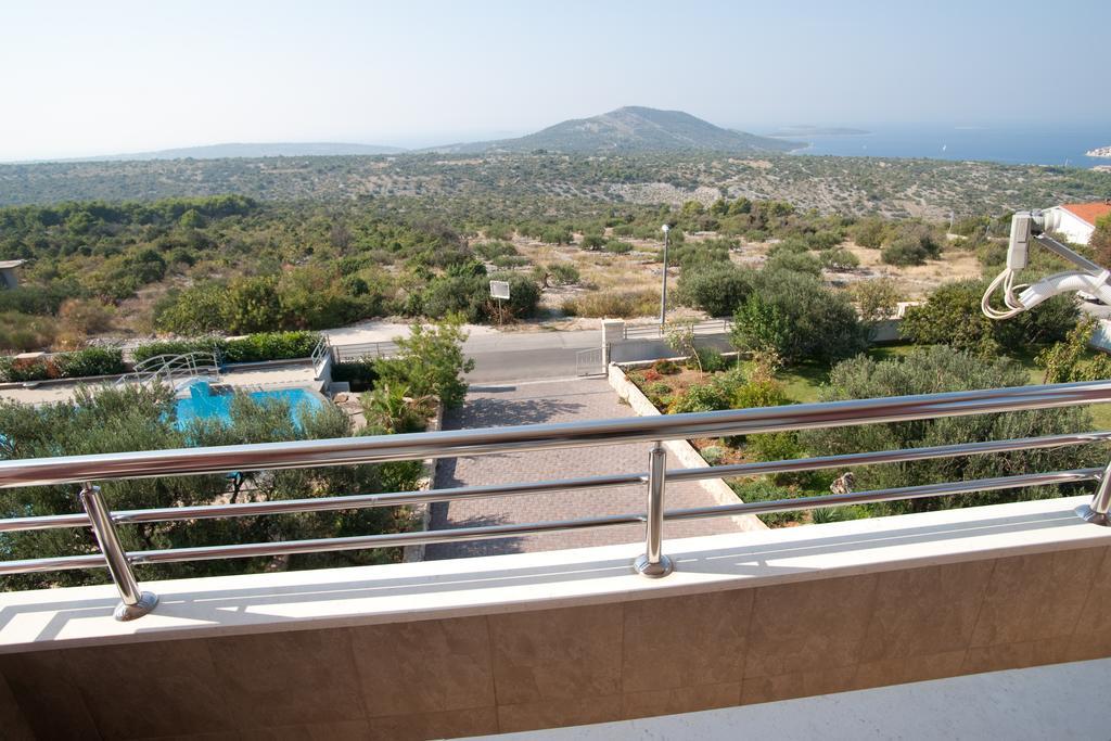 Apartments Marinic Primosten Room photo