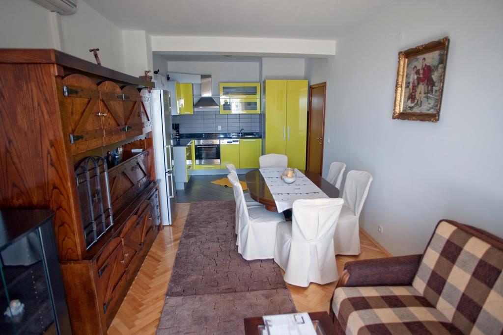 Apartments Marinic Primosten Room photo