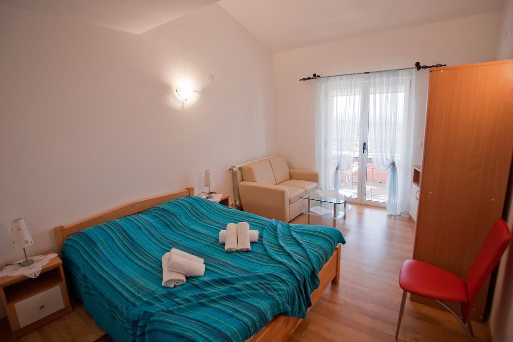 Apartments Marinic Primosten Room photo