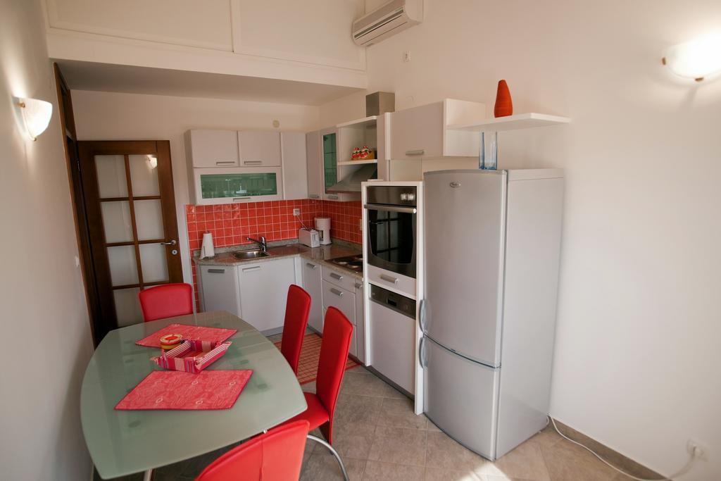 Apartments Marinic Primosten Room photo